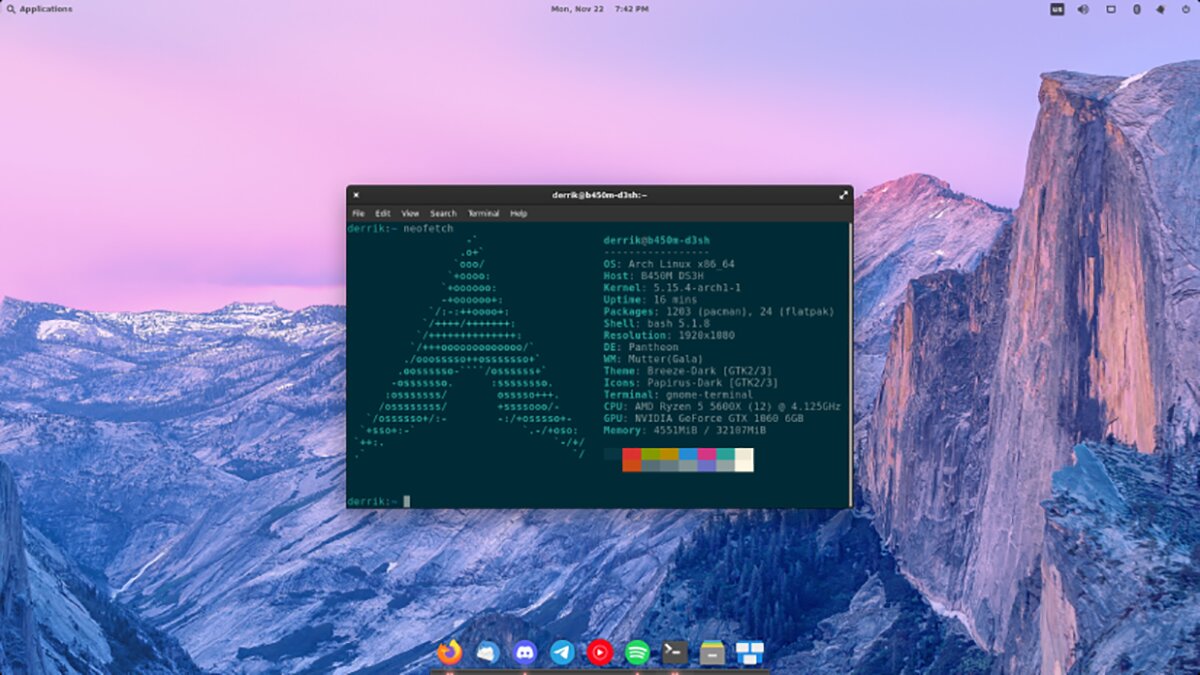 Elementary OS desktop on Arch Linux